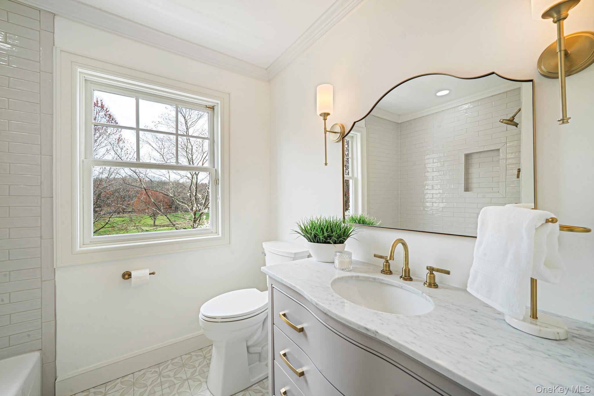 Condo Fairway View  Suffolk County, NY 11725, MLS-974944-33