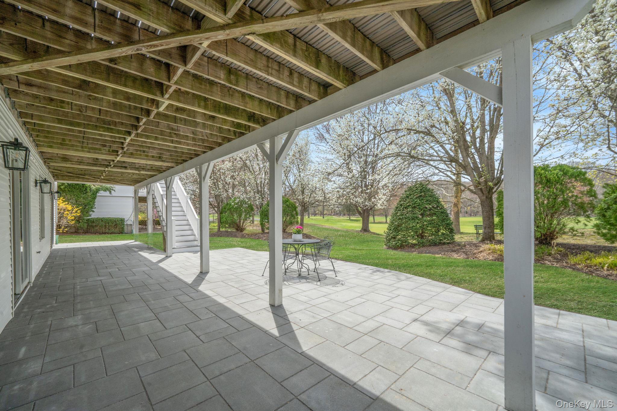 Condo Fairway View  Suffolk County, NY 11725, MLS-974944-38