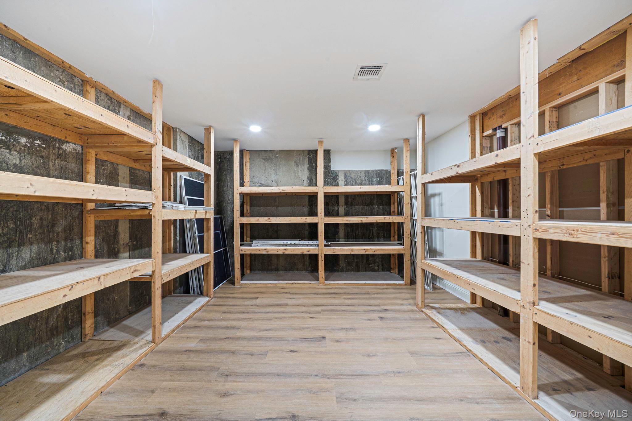 Condo Fairway View  Suffolk County, NY 11725, MLS-974944-41