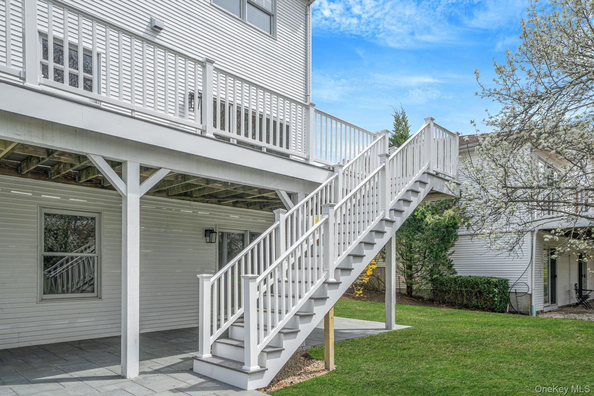 Condo Fairway View  Suffolk County, NY 11725, MLS-974944-44