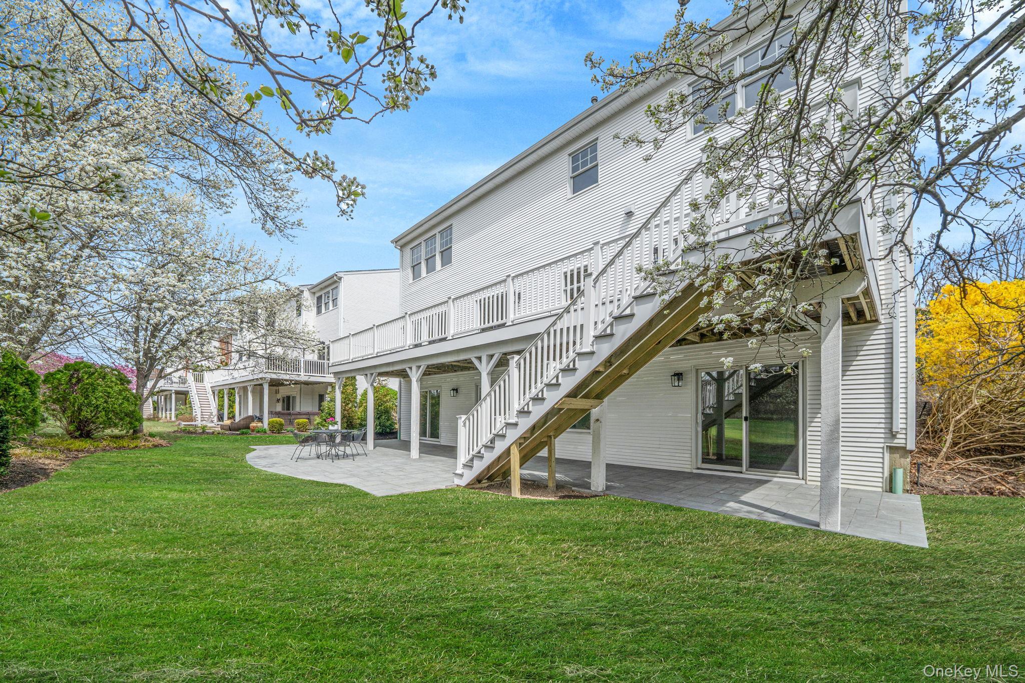 Condo Fairway View  Suffolk County, NY 11725, MLS-974944-45