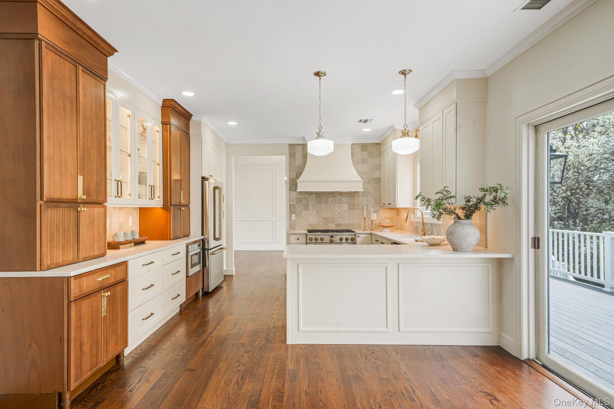 Condo Fairway View  Suffolk County, NY 11725, MLS-974944-9