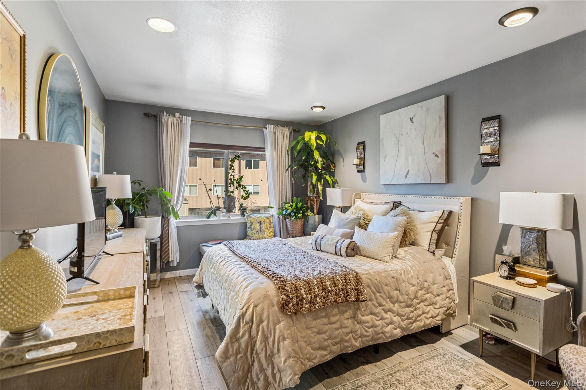 Condo Shore Nassau County, NY 11561, MLS-974950-13