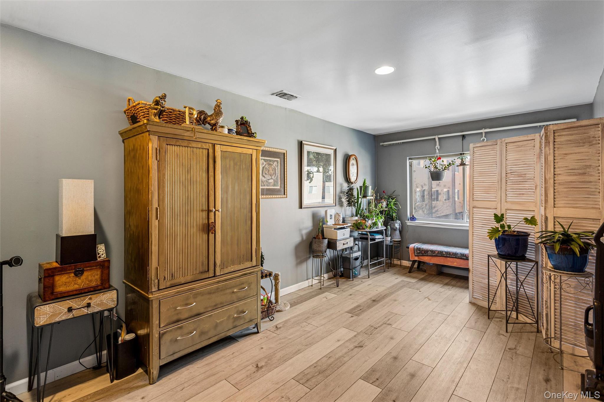 Condo Shore Nassau County, NY 11561, MLS-974950-16