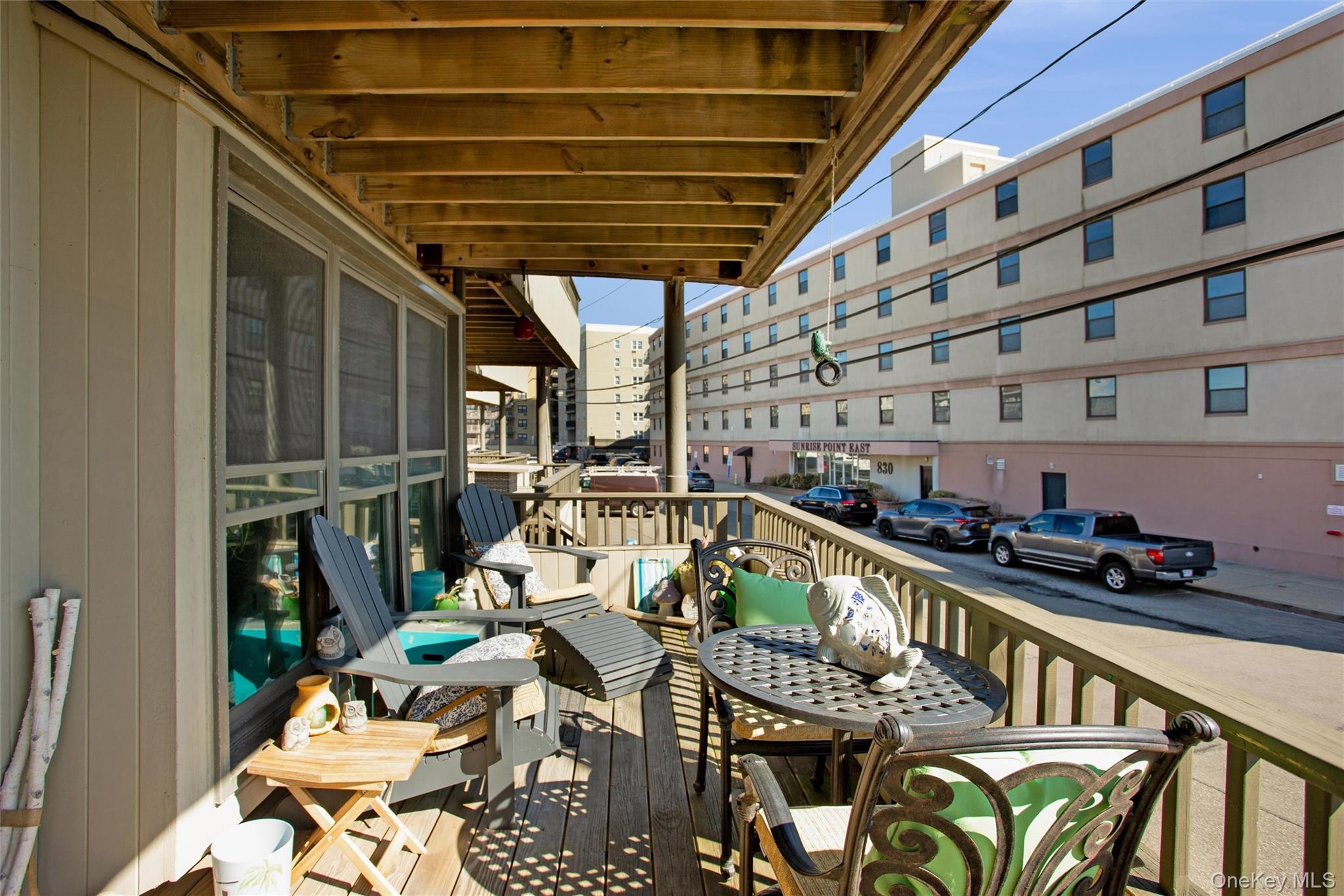 Condo Shore Nassau County, NY 11561, MLS-974950-21