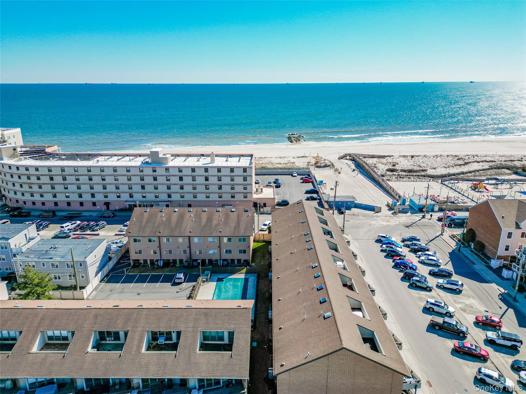 Condo Shore Nassau County, NY 11561, MLS-974950-23