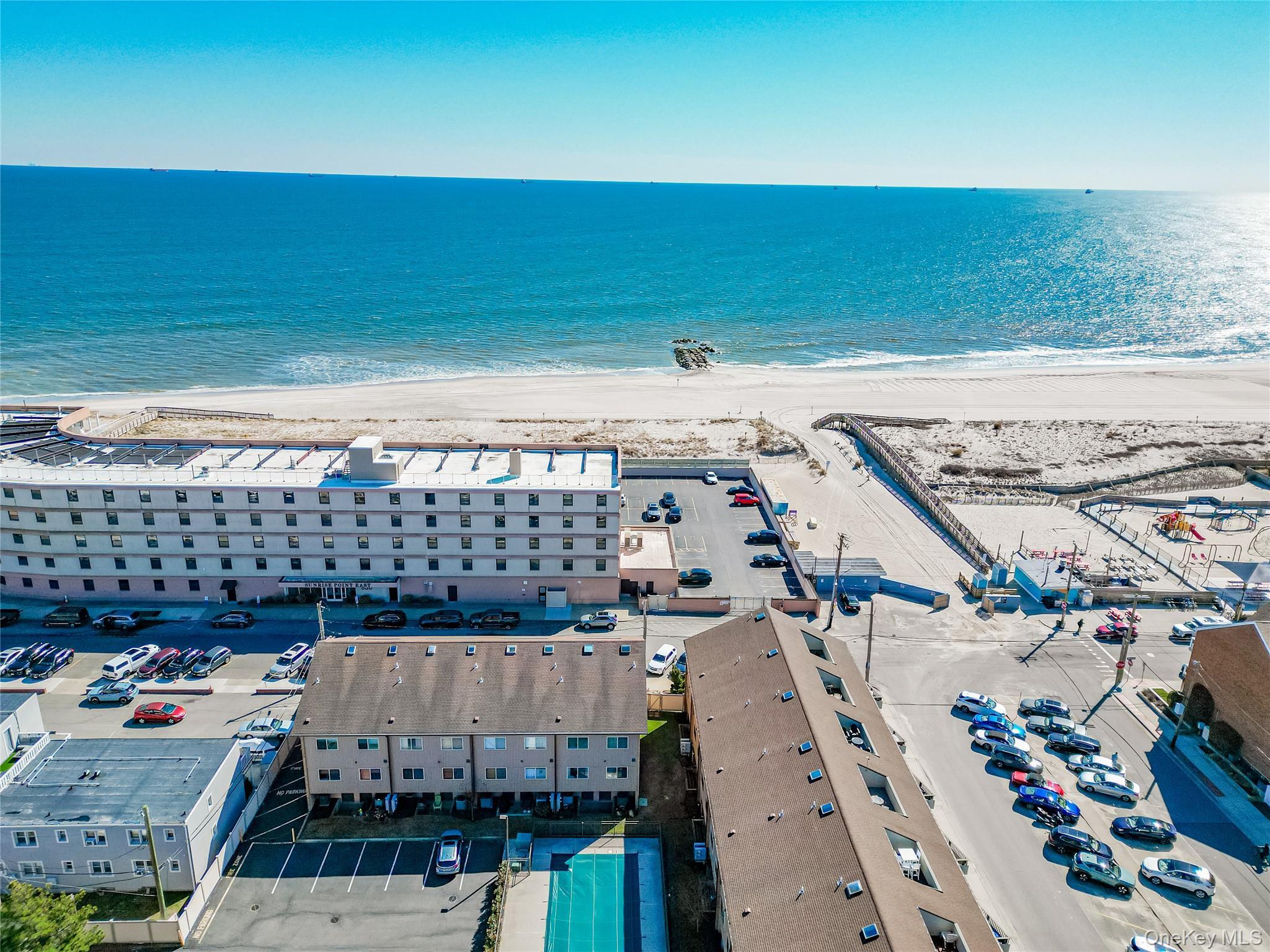 Condo Shore Nassau County, NY 11561, MLS-974950-24