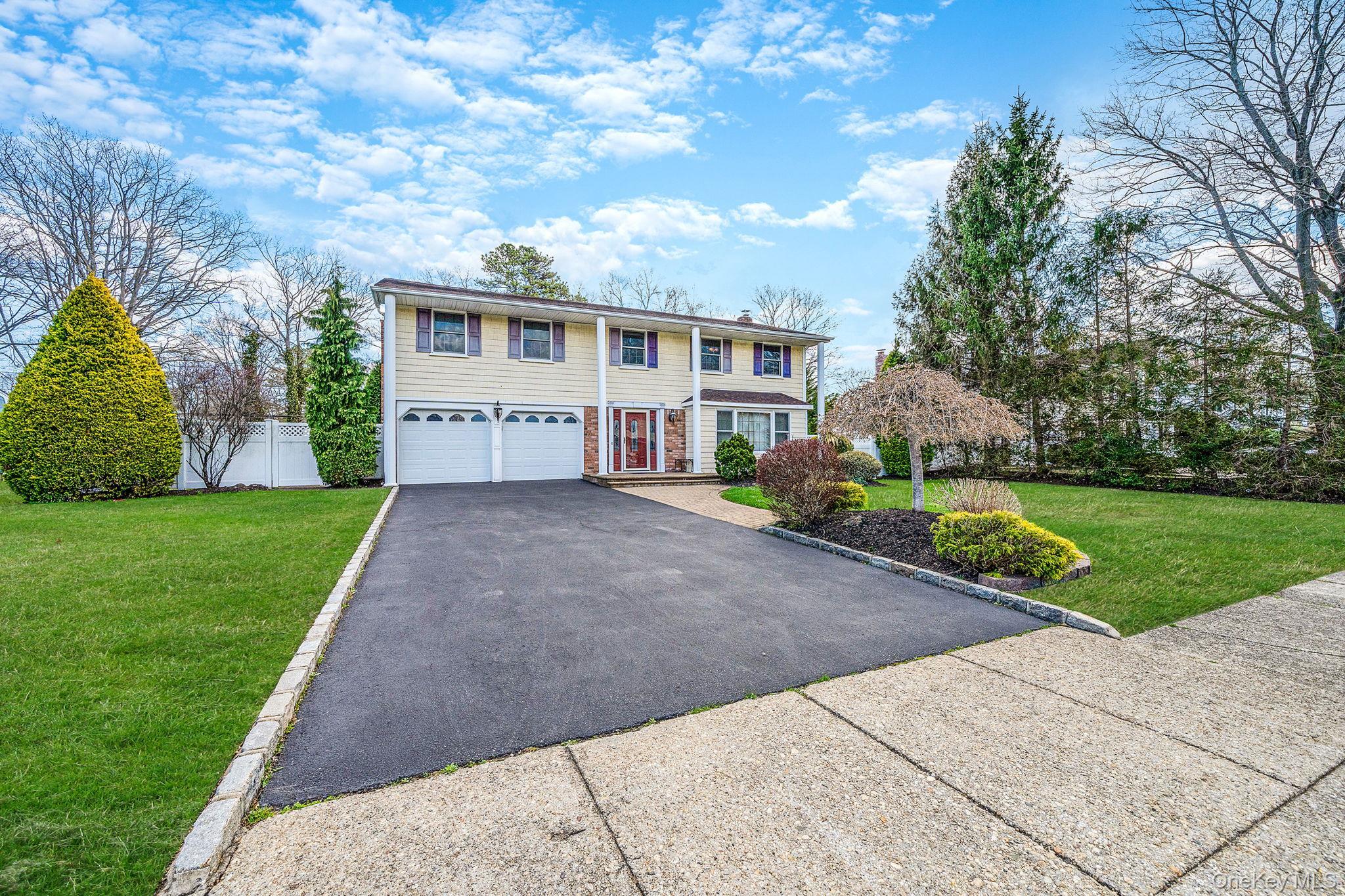 Single Family Wedgewood  Suffolk County, NY 11788, MLS-974952-2