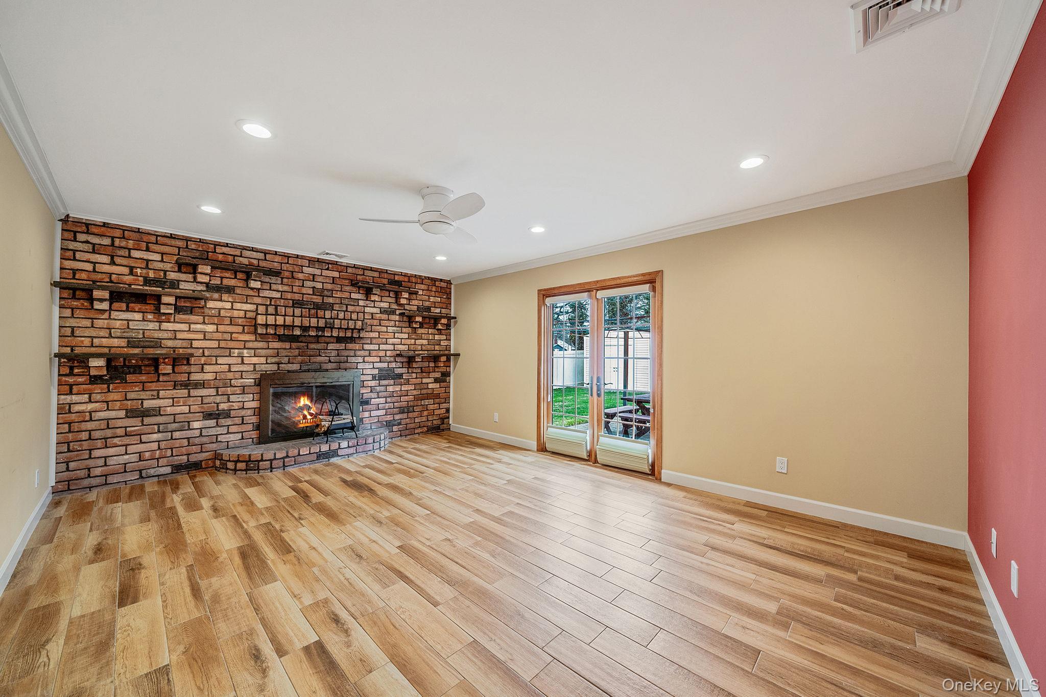 Single Family Wedgewood  Suffolk County, NY 11788, MLS-974952-32