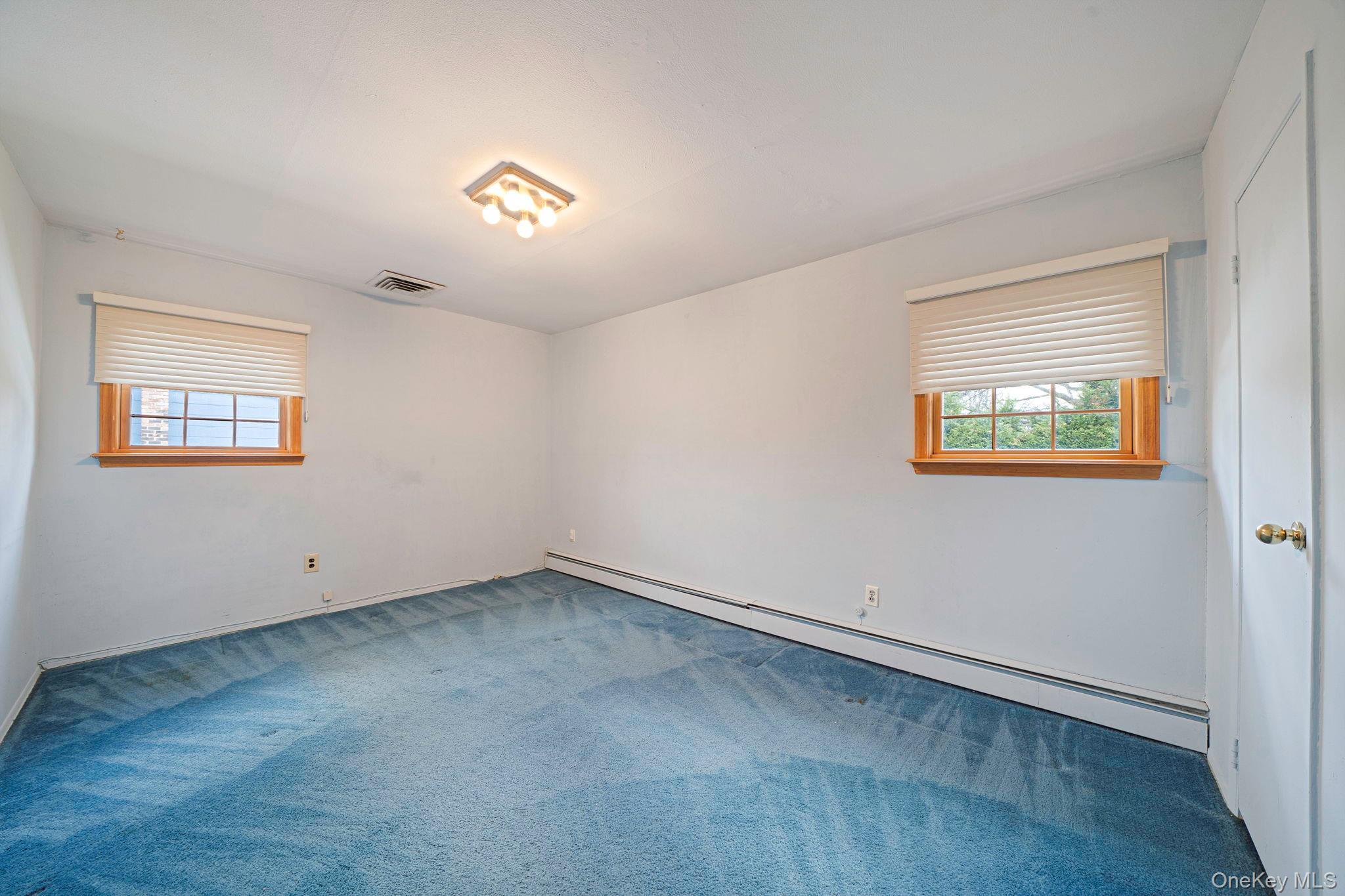 Single Family Wedgewood  Suffolk County, NY 11788, MLS-974952-39