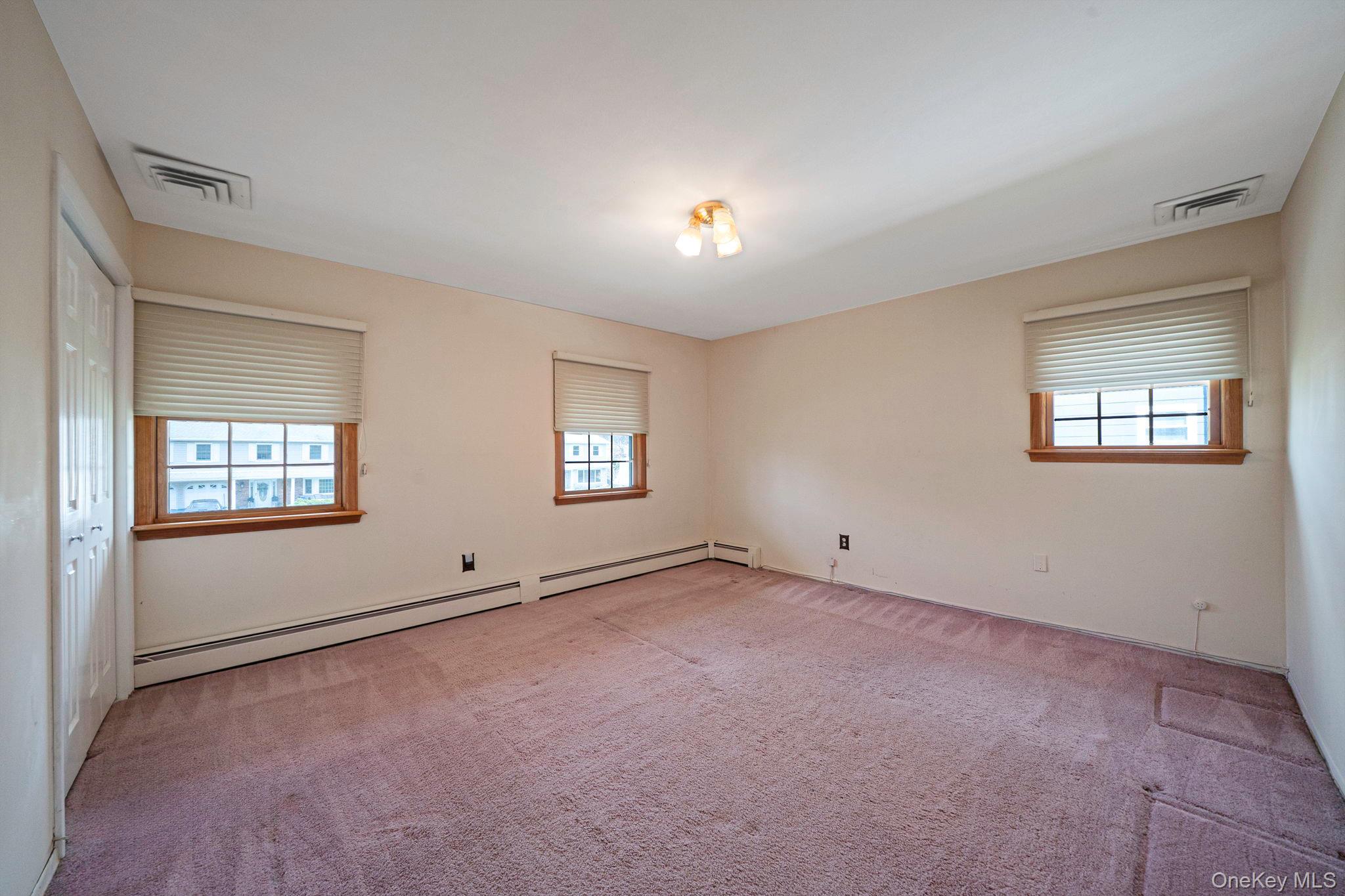 Single Family Wedgewood  Suffolk County, NY 11788, MLS-974952-41