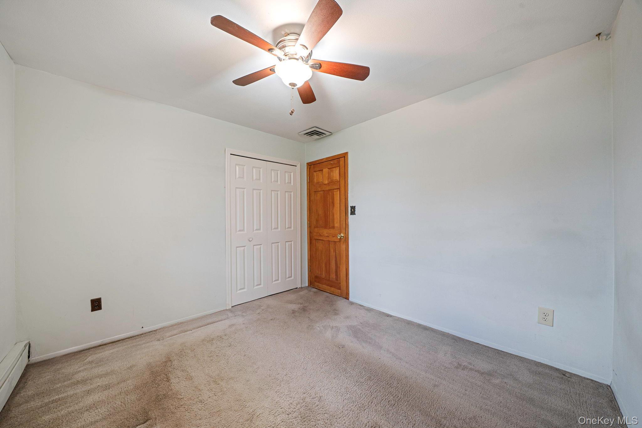 Single Family Wedgewood  Suffolk County, NY 11788, MLS-974952-44