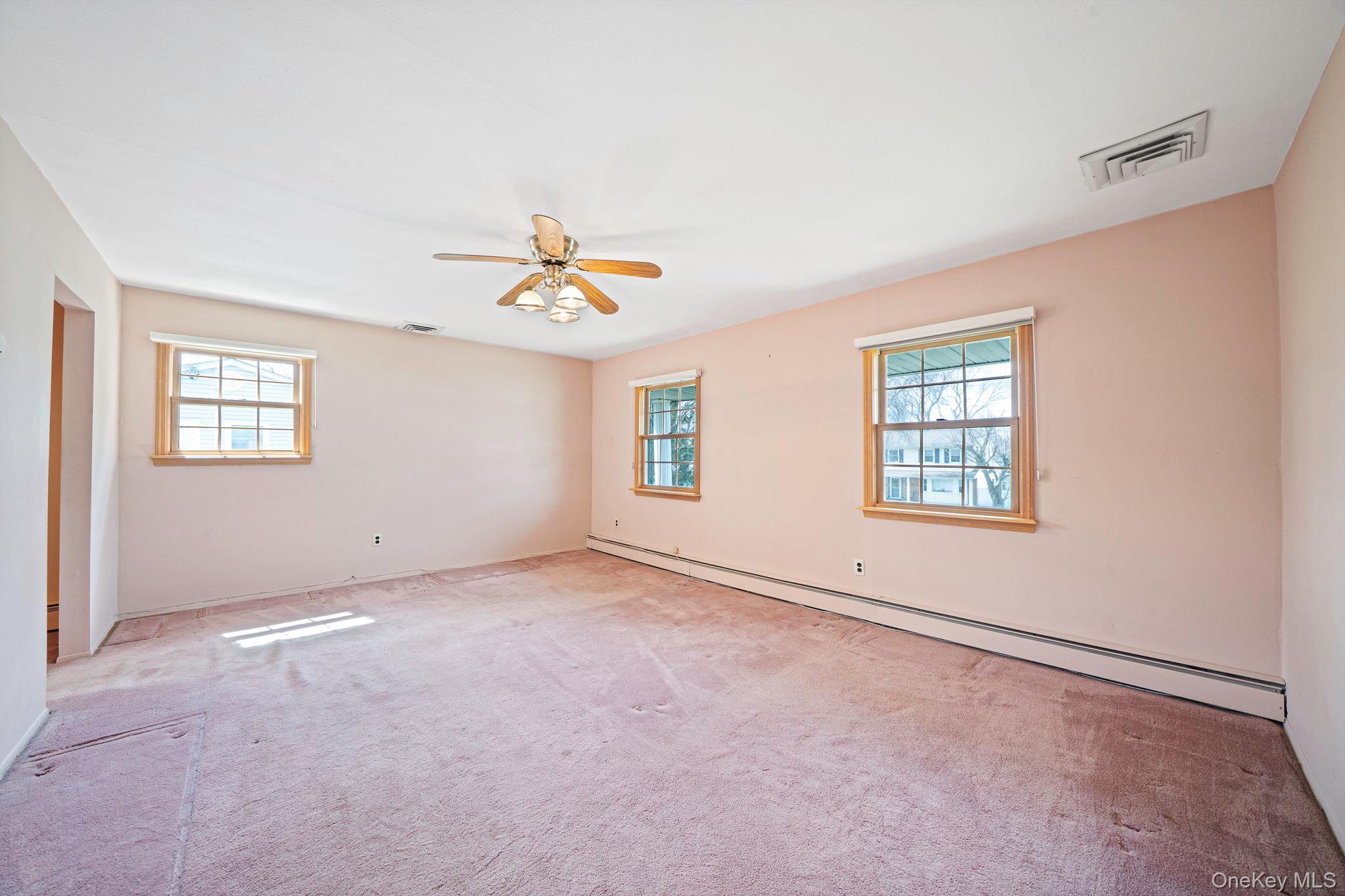 Single Family Wedgewood  Suffolk County, NY 11788, MLS-974952-48