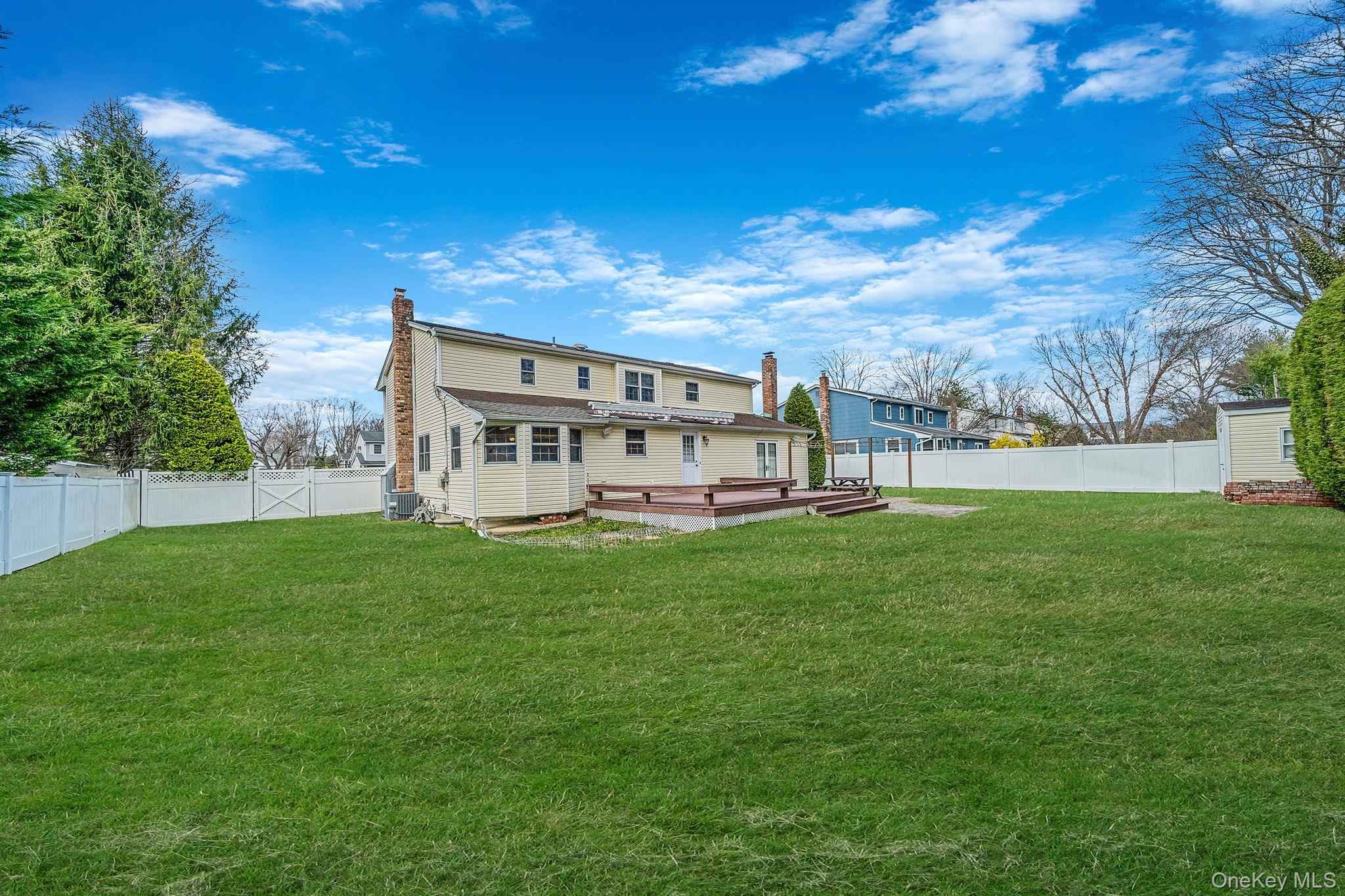 Single Family Wedgewood  Suffolk County, NY 11788, MLS-974952-6