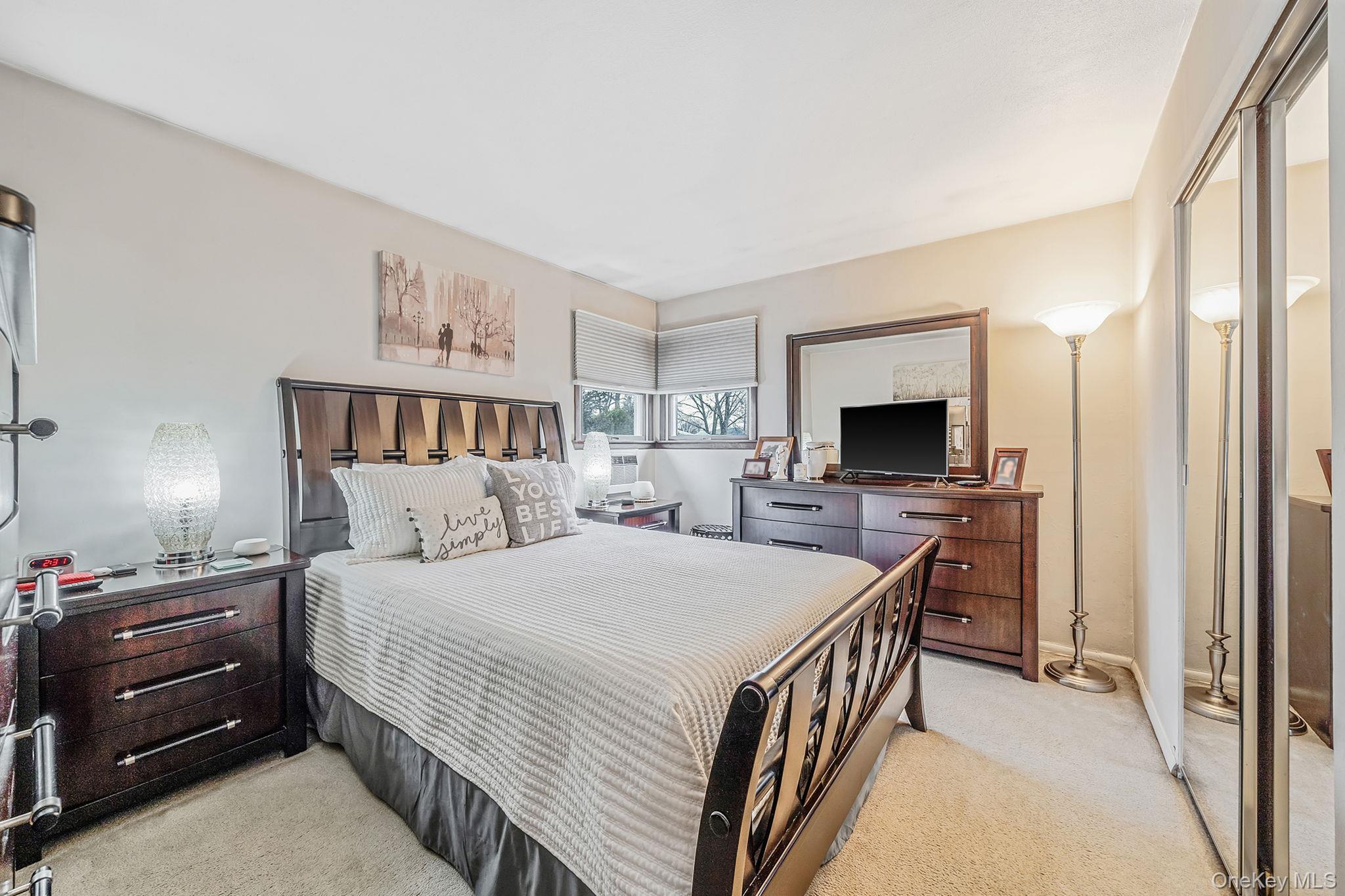 Single Family Conerty Suffolk County, NY 11717, MLS-974958-10