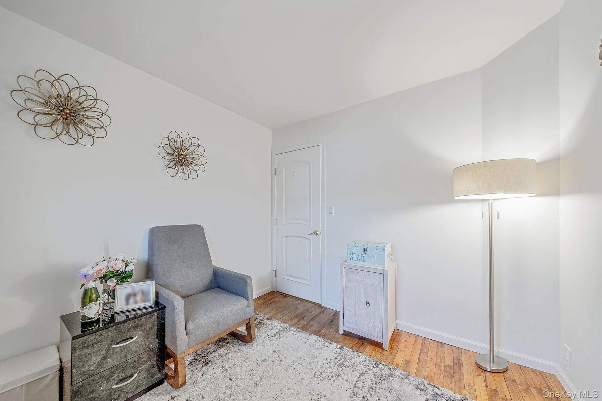 Single Family Conerty Suffolk County, NY 11717, MLS-974958-15