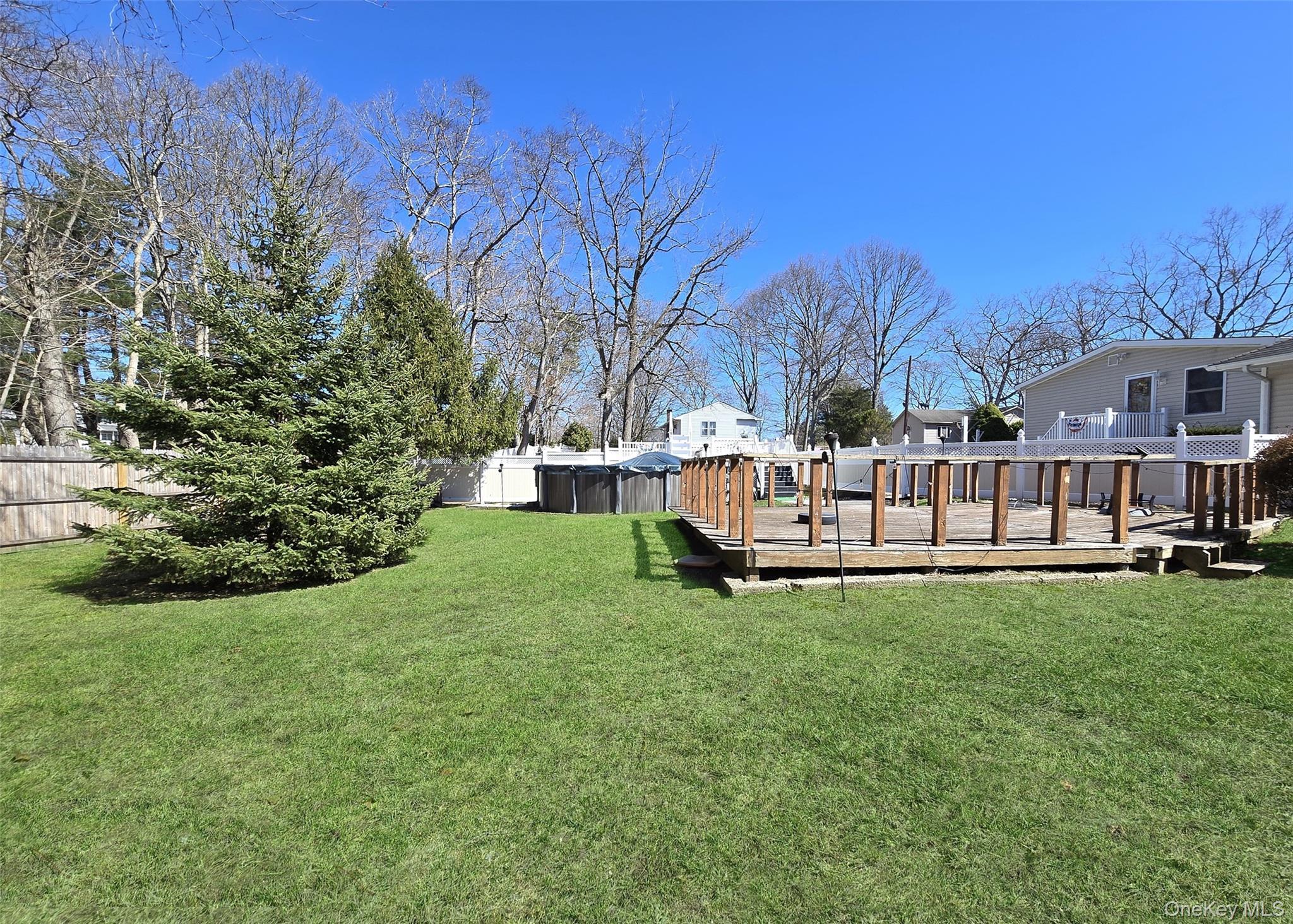 Single Family Webster  Suffolk County, NY 11779, MLS-974981-4