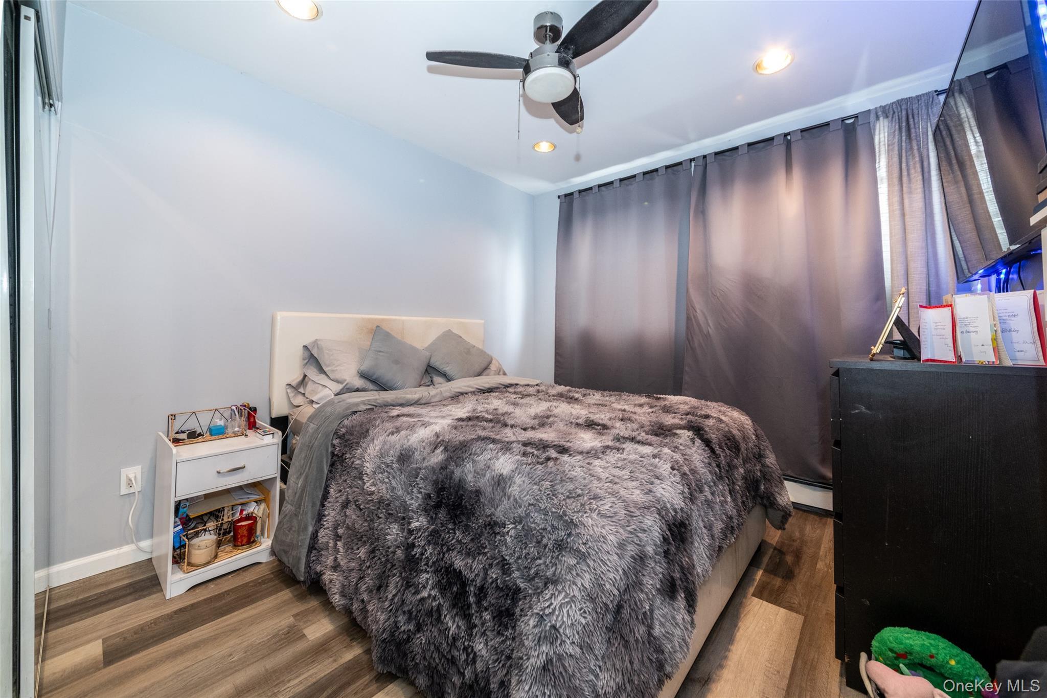 Single Family Hollers  Bronx, NY 10475, MLS-974985-13