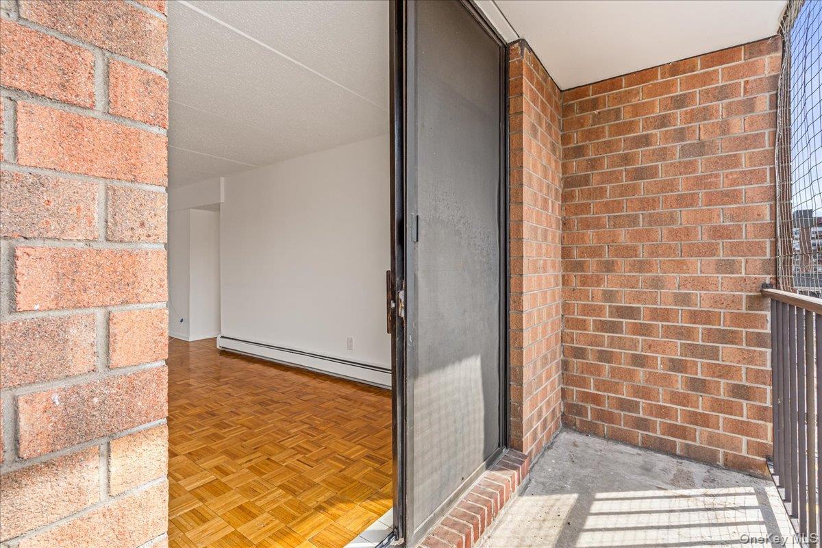 Condo Roosevelt  Queens, NY 11354, MLS-975009-15