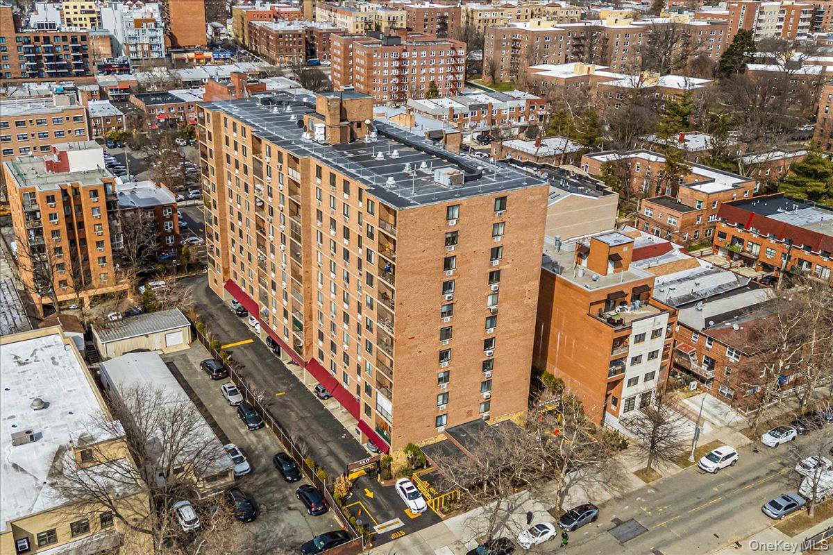 Condo Roosevelt  Queens, NY 11354, MLS-975009-17