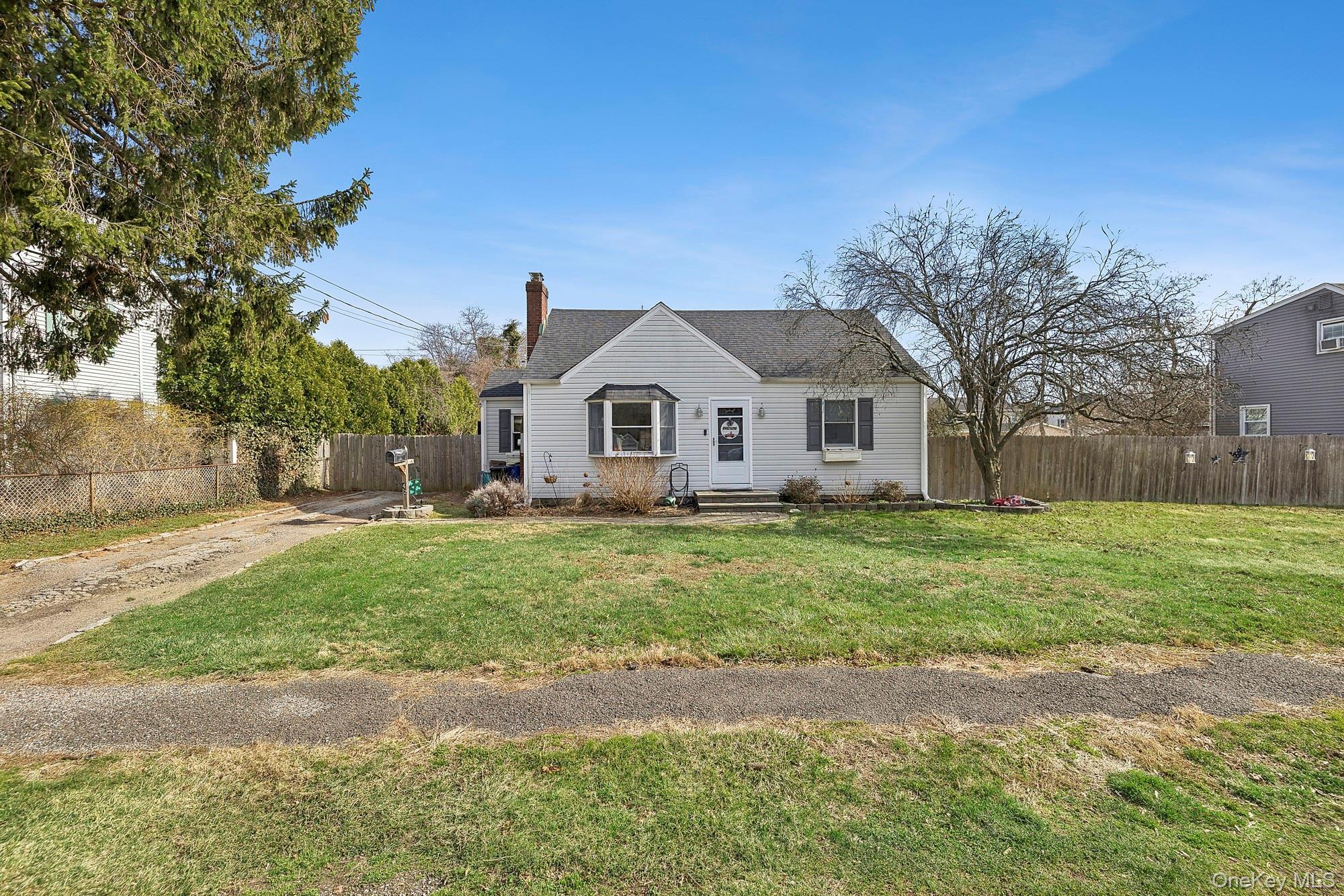 Single Family Smith  Suffolk County, NY 11740, MLS-975011-2