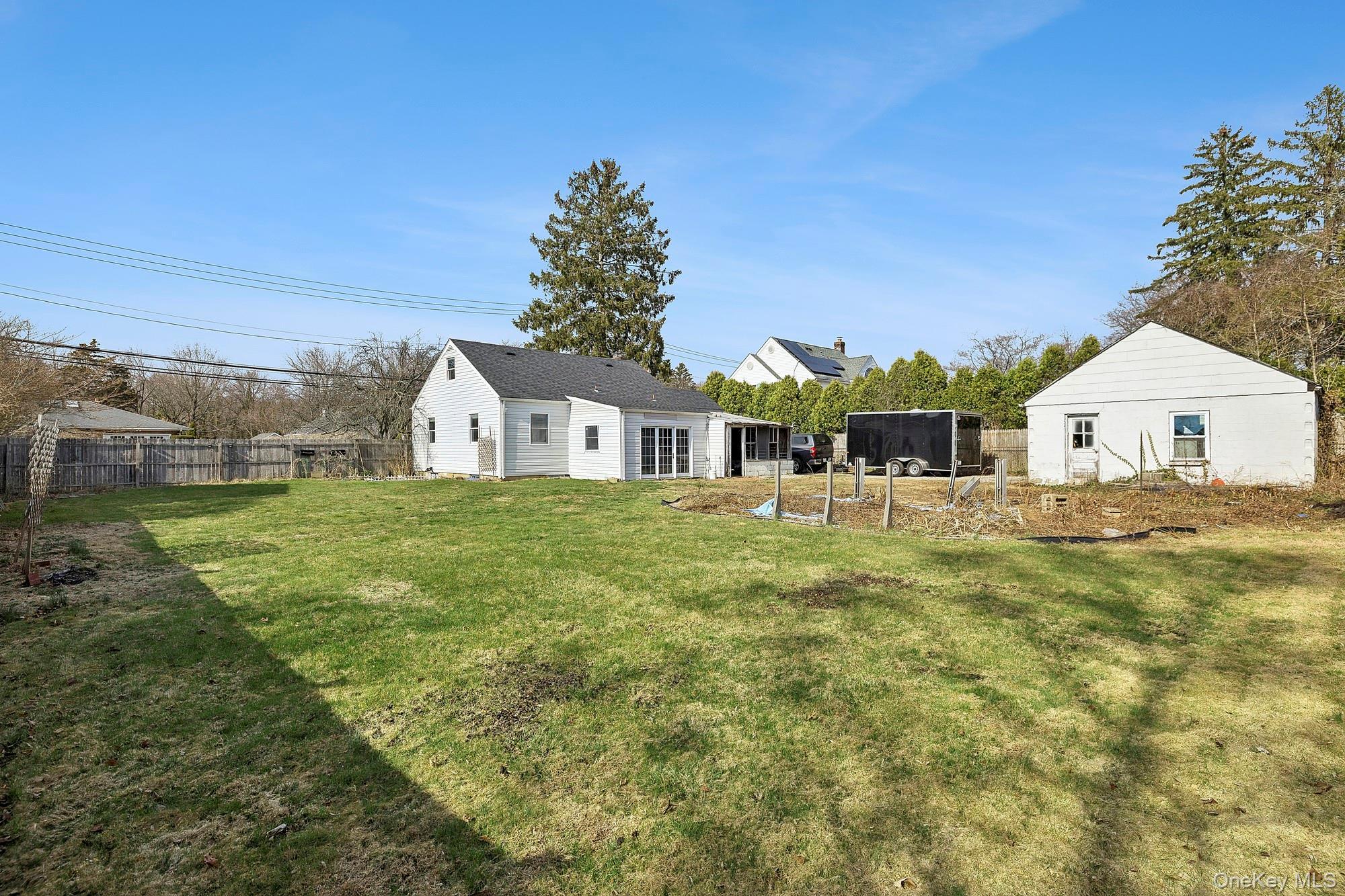 Single Family Smith  Suffolk County, NY 11740, MLS-975011-25