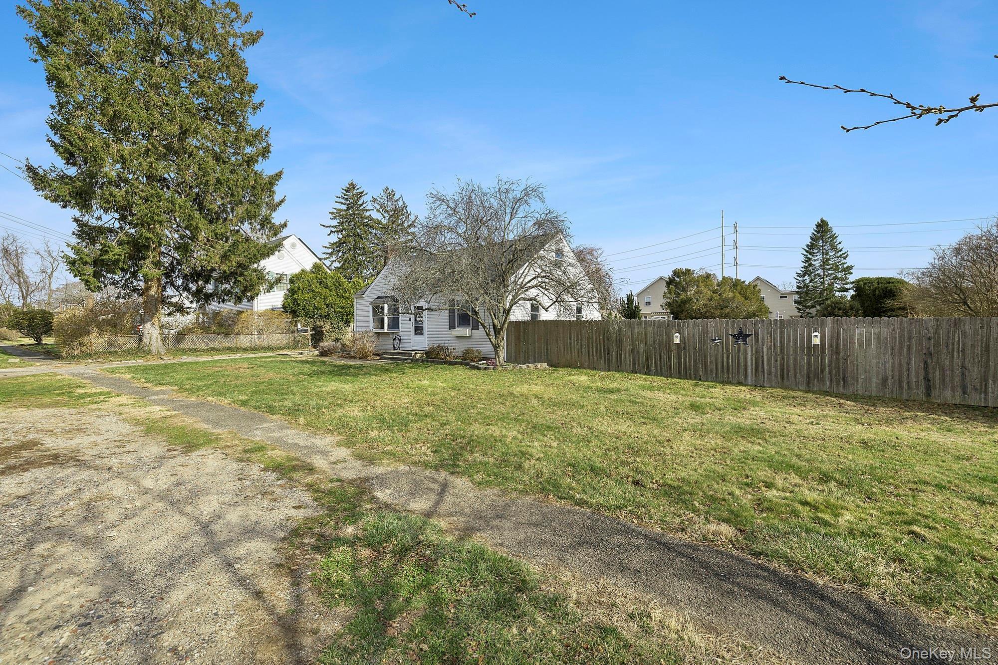 Single Family Smith  Suffolk County, NY 11740, MLS-975011-4