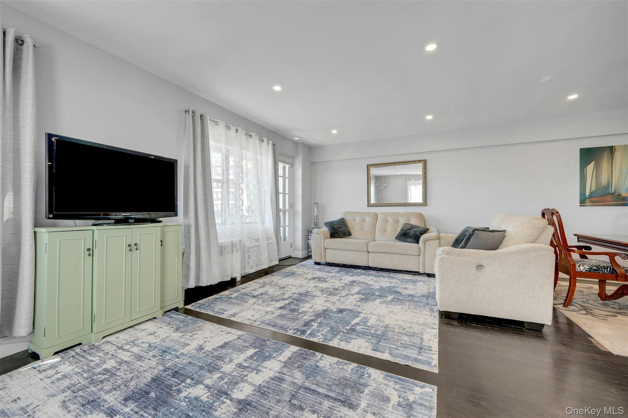 Coop Pelham Westchester County, NY 10805, MLS-975029-10