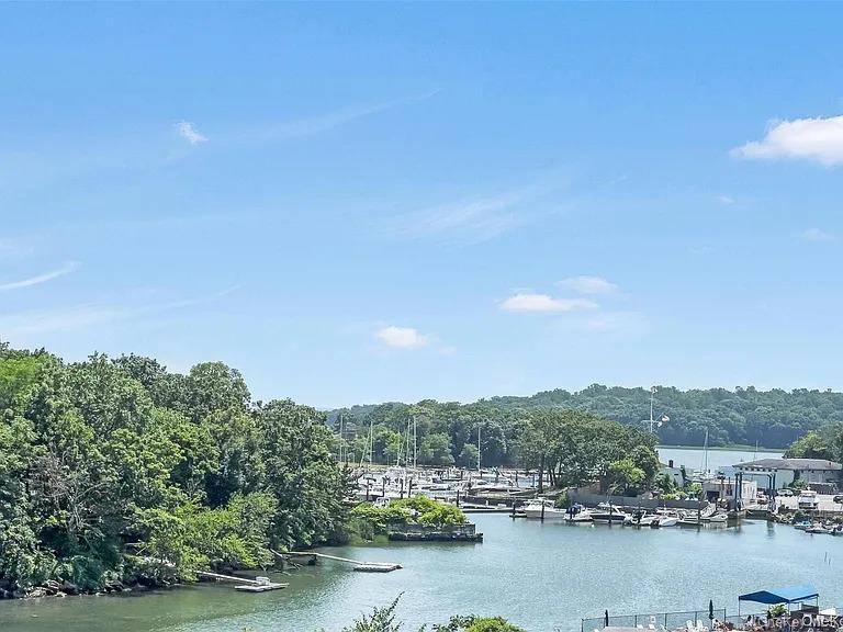 Coop Pelham Westchester County, NY 10805, MLS-975029-24