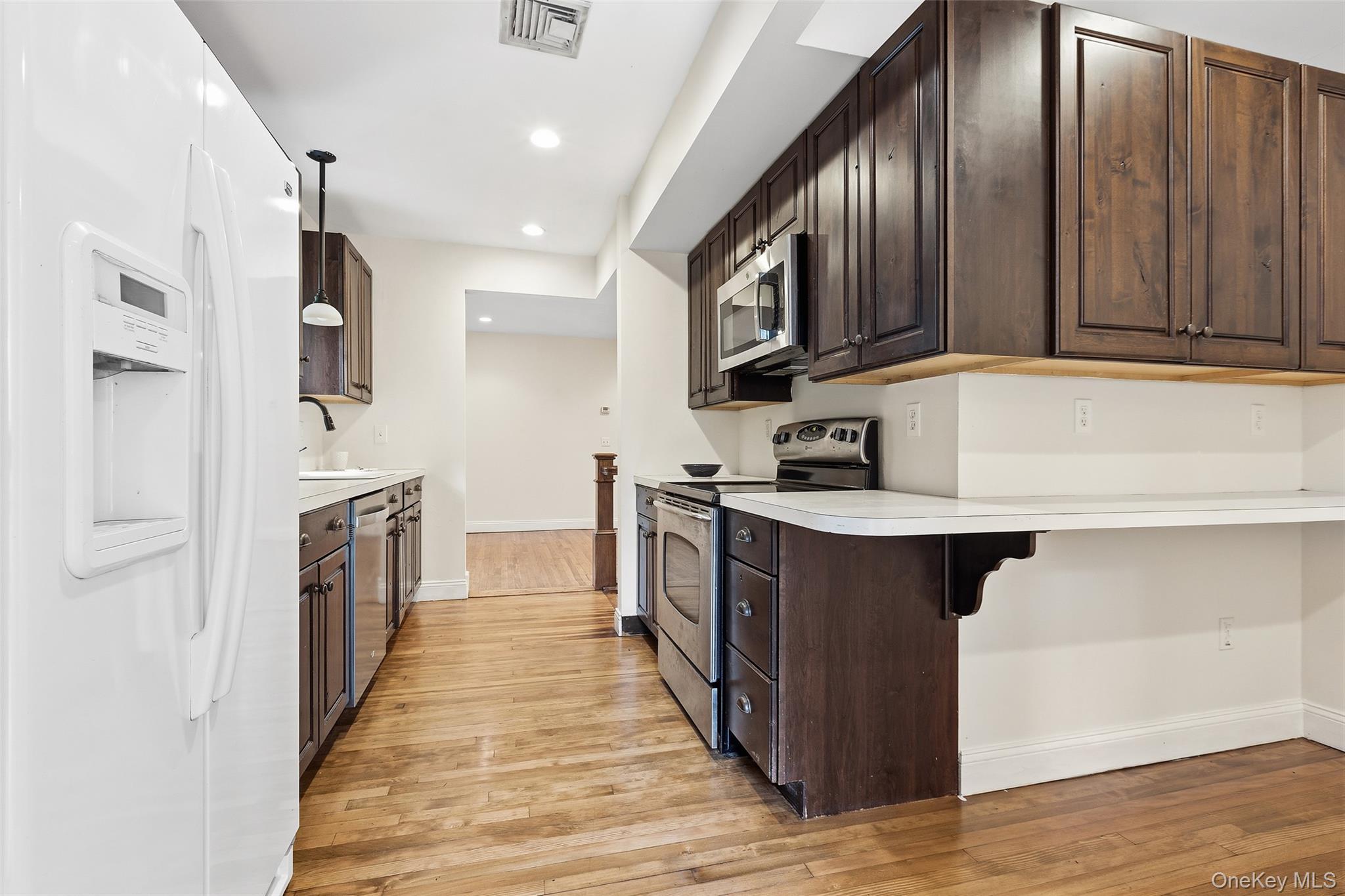 Single Family Huntville  Westchester County, NY 10536, MLS-975039-10
