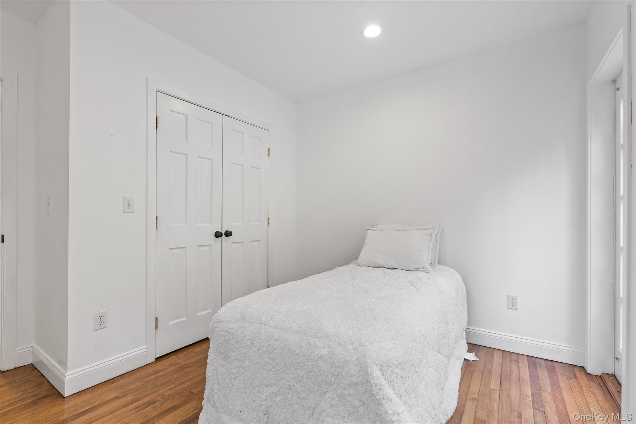 Single Family Huntville  Westchester County, NY 10536, MLS-975039-19