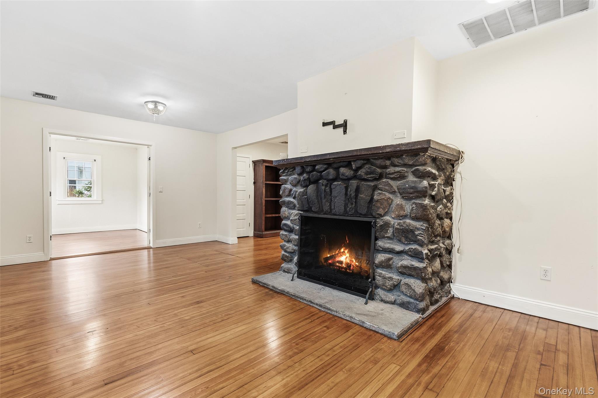 Single Family Huntville  Westchester County, NY 10536, MLS-975039-3