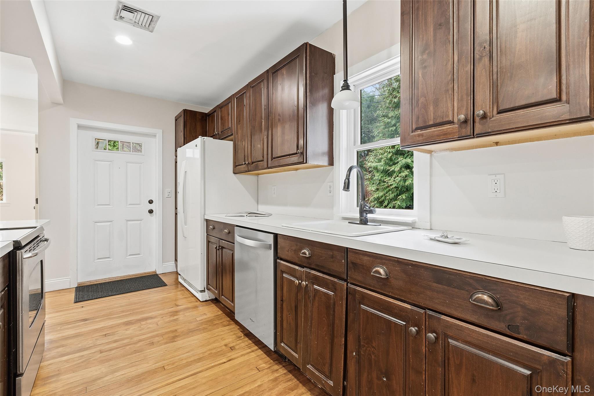 Single Family Huntville  Westchester County, NY 10536, MLS-975039-9