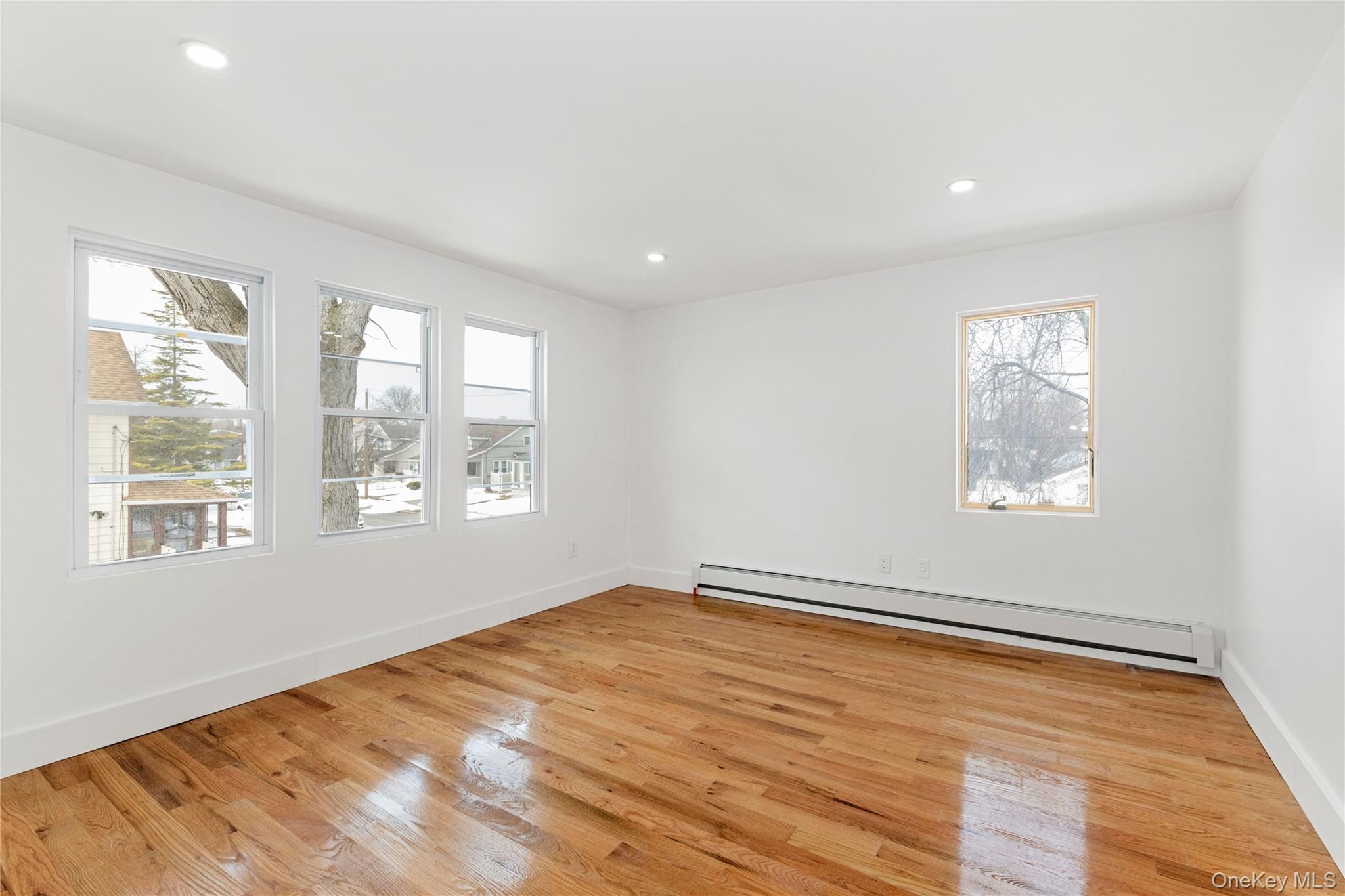 Single Family Ellison  Nassau County, NY 11520, MLS-975041-22