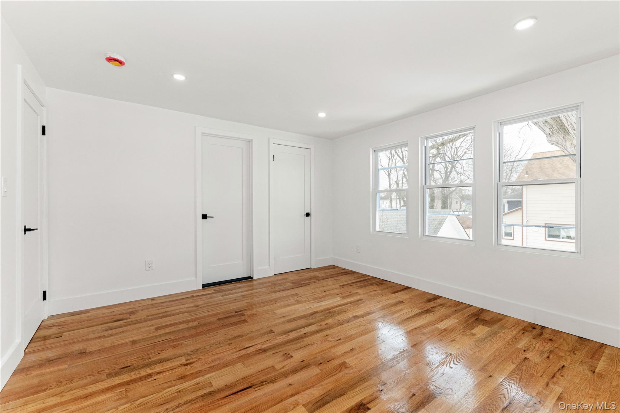 Single Family Ellison  Nassau County, NY 11520, MLS-975041-23