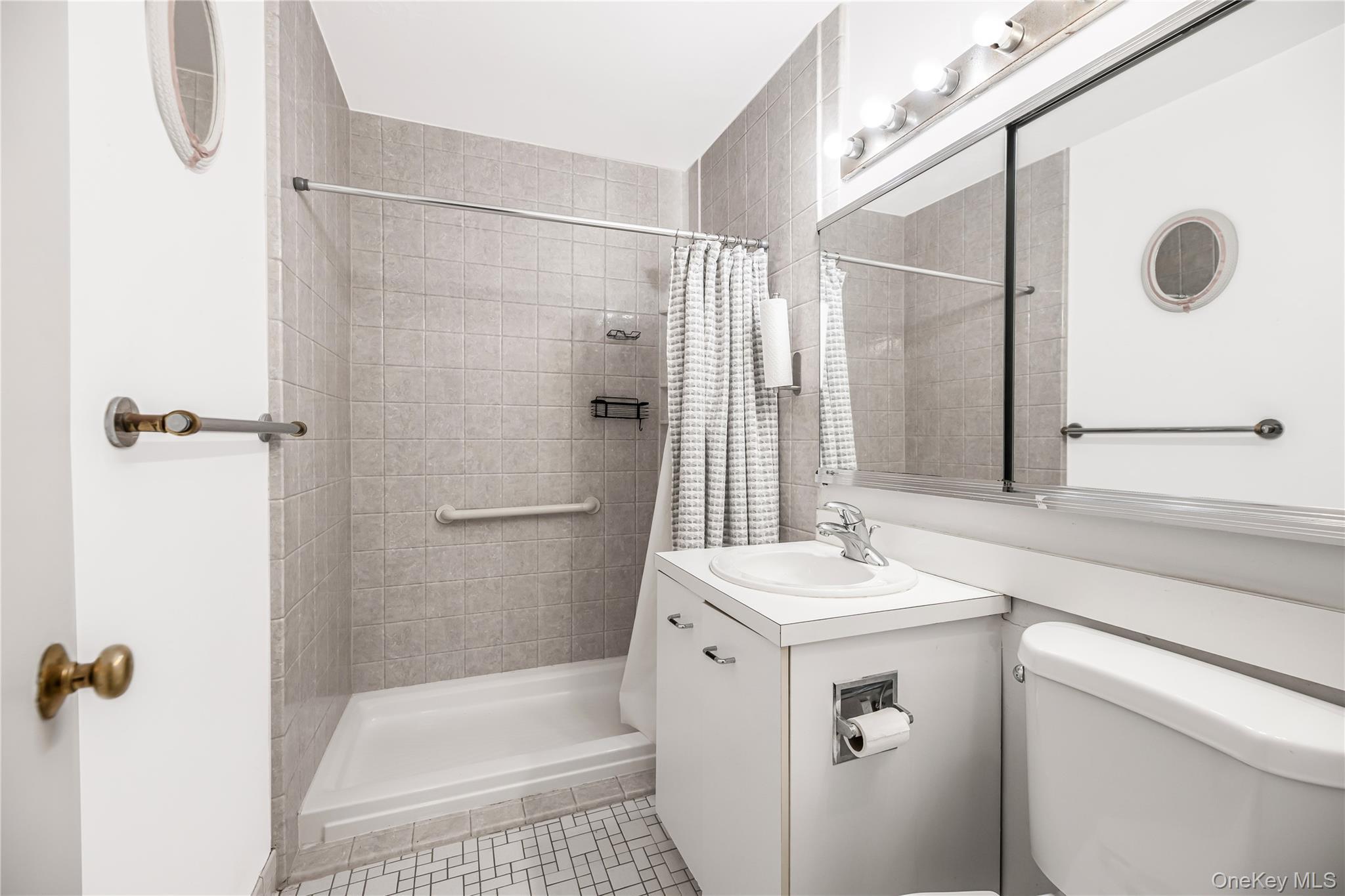 Coop Central  Westchester County, NY 10606, MLS-975051-13