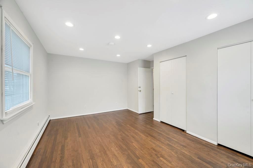 Single Family Park  Suffolk County, NY 11720, MLS-975066-12