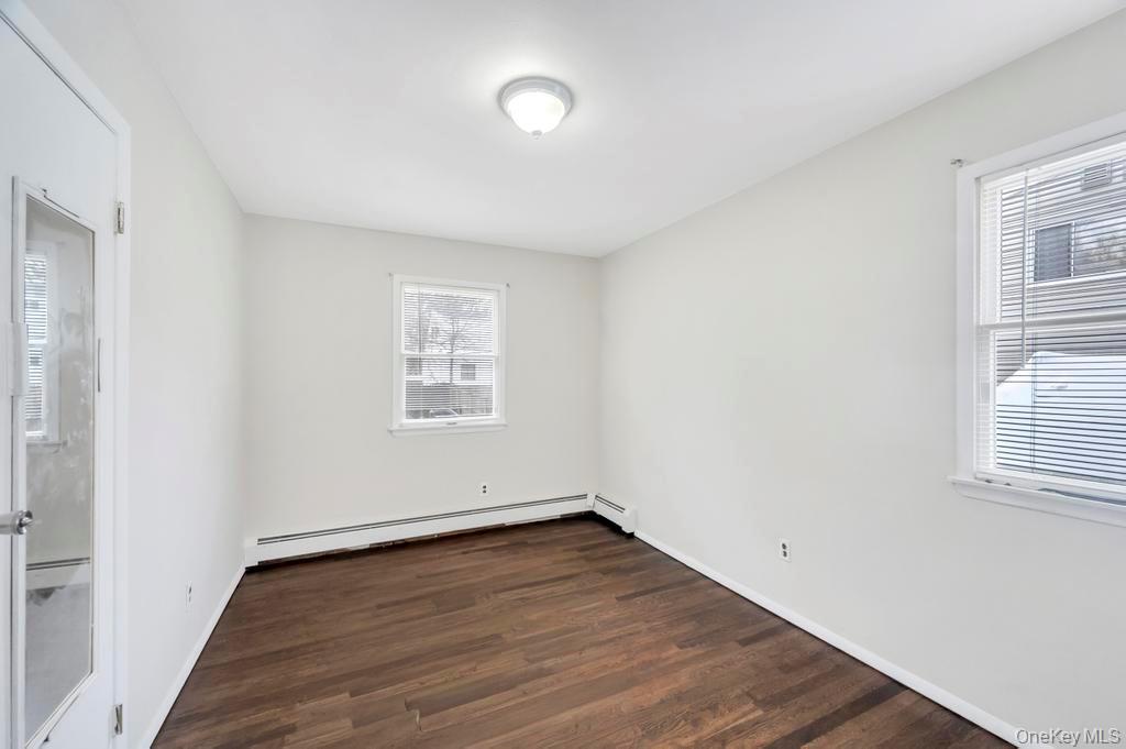 Single Family Park  Suffolk County, NY 11720, MLS-975066-15