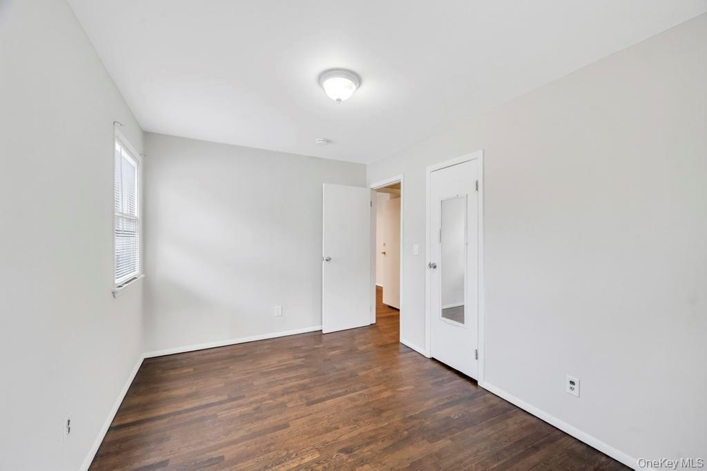 Single Family Park  Suffolk County, NY 11720, MLS-975066-16