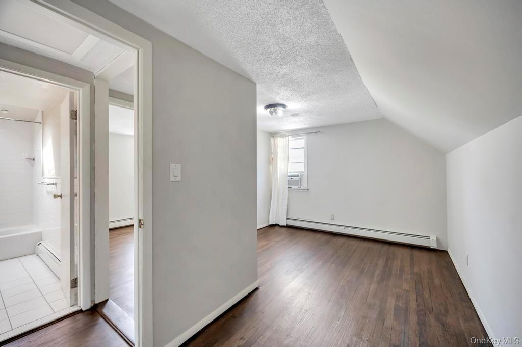 Single Family Park  Suffolk County, NY 11720, MLS-975066-35