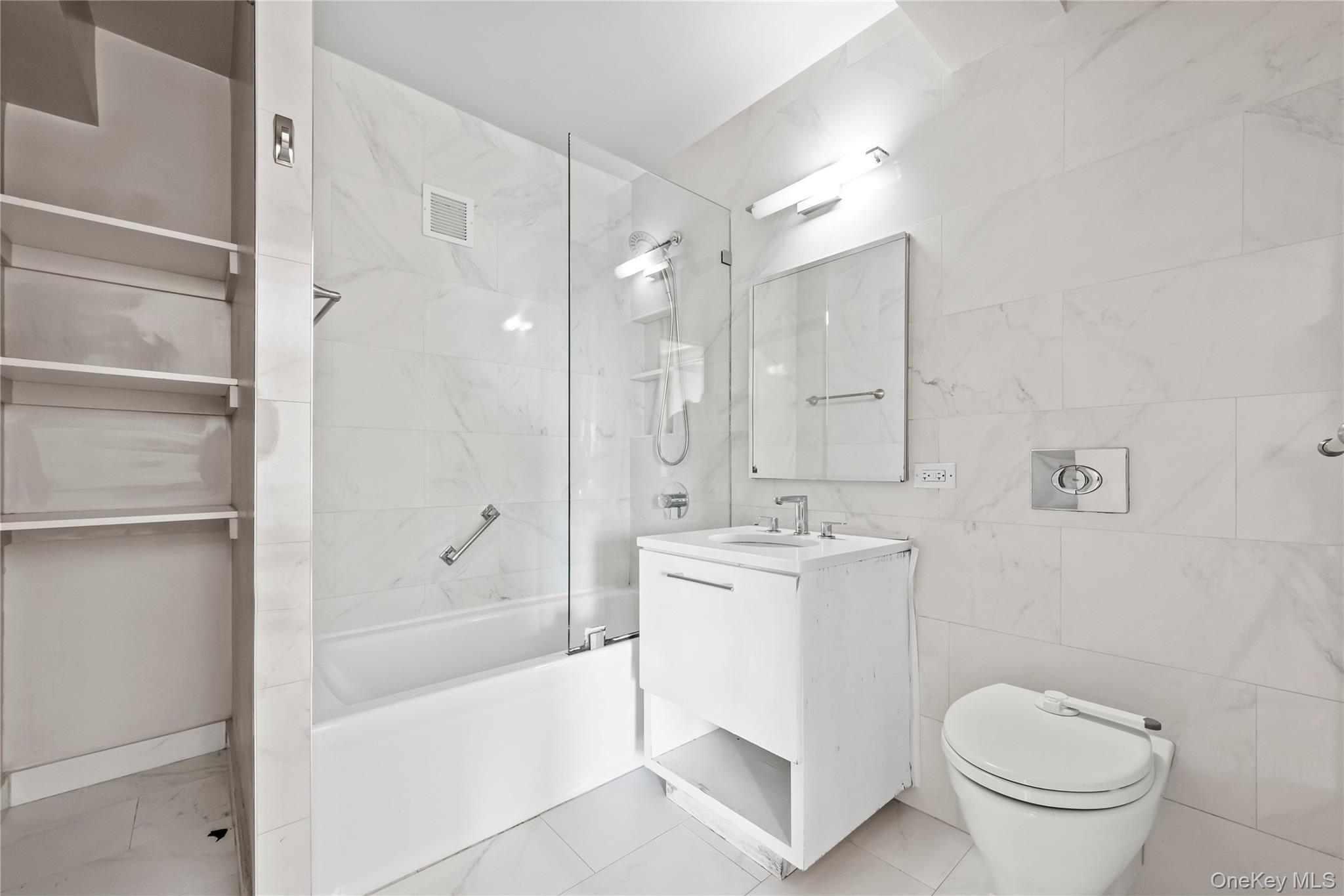 Coop Queens  Queens, NY 11375, MLS-975079-3