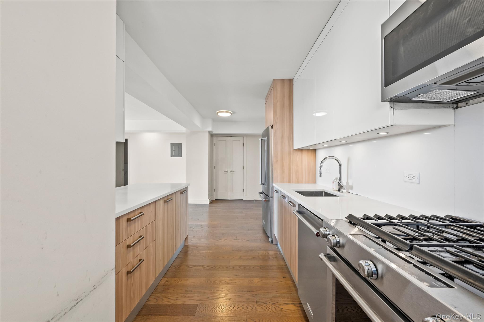 Coop Queens  Queens, NY 11375, MLS-975079-4