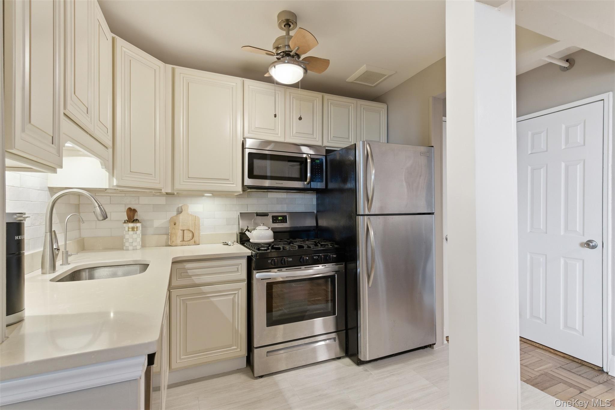 Coop W,  Broadway  Nassau County, NY 11561, MLS-975087-6