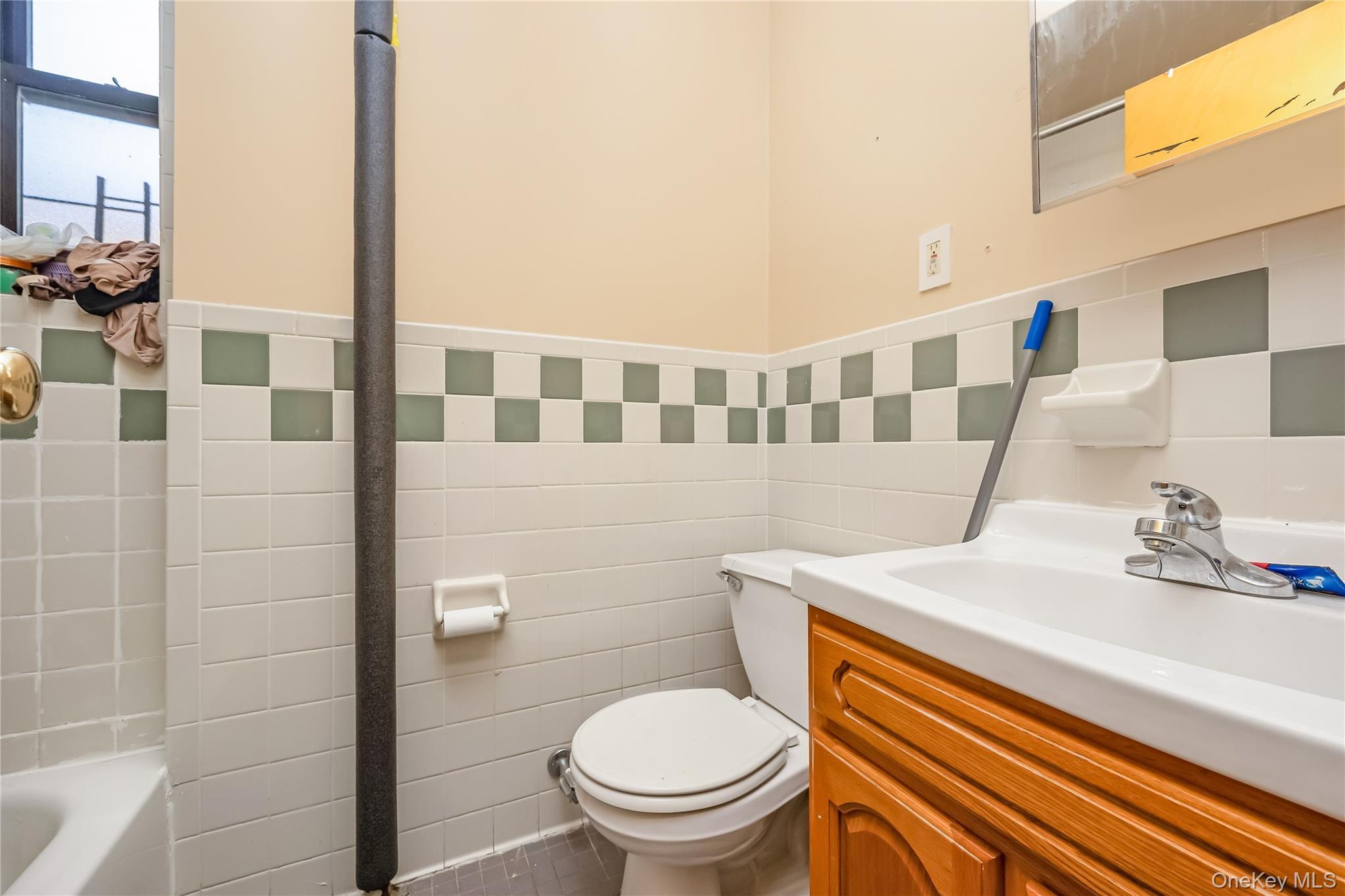 Single Family Belmont  Brooklyn, NY 11208, MLS-975120-17