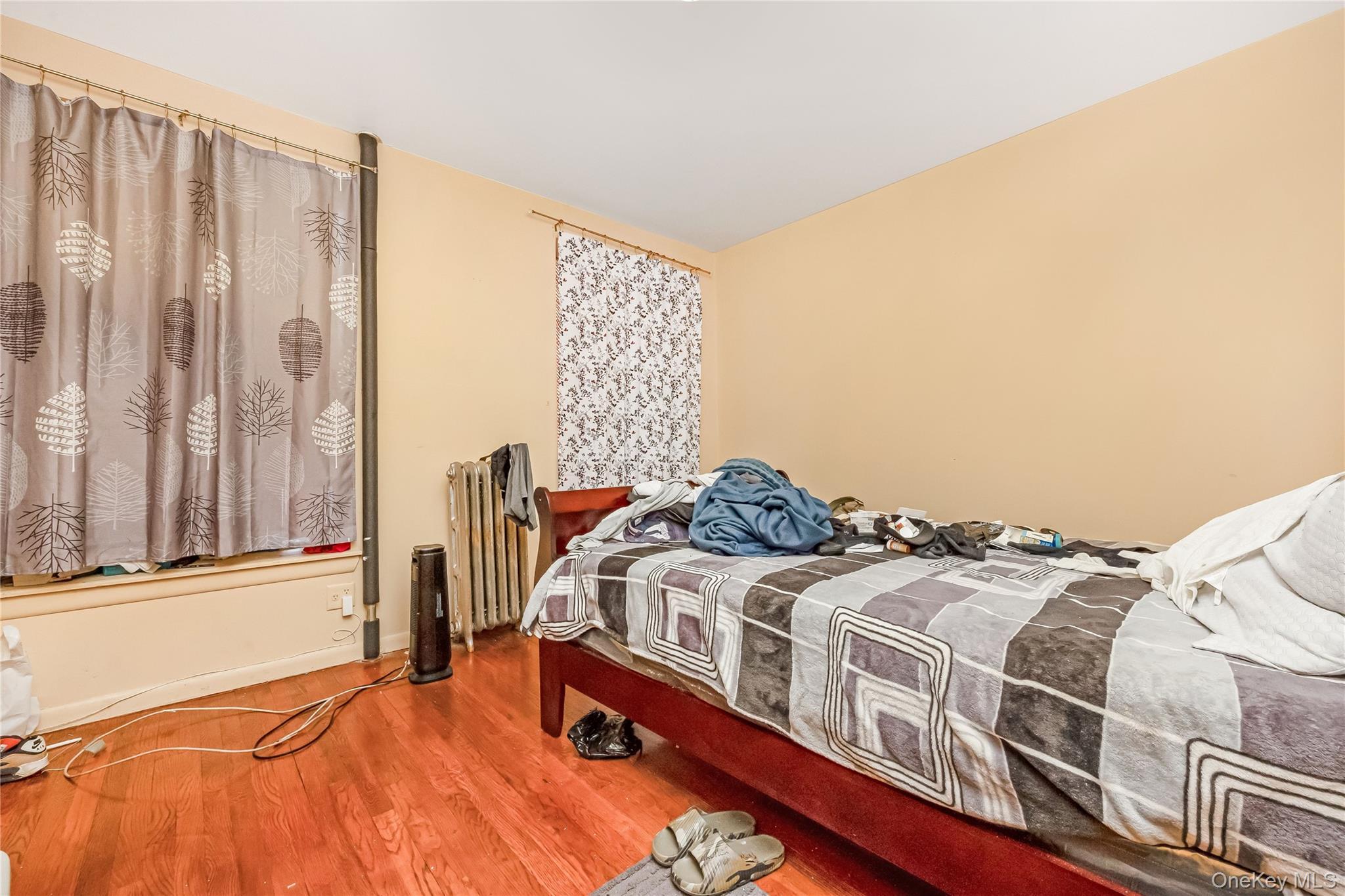 Single Family Belmont  Brooklyn, NY 11208, MLS-975120-4