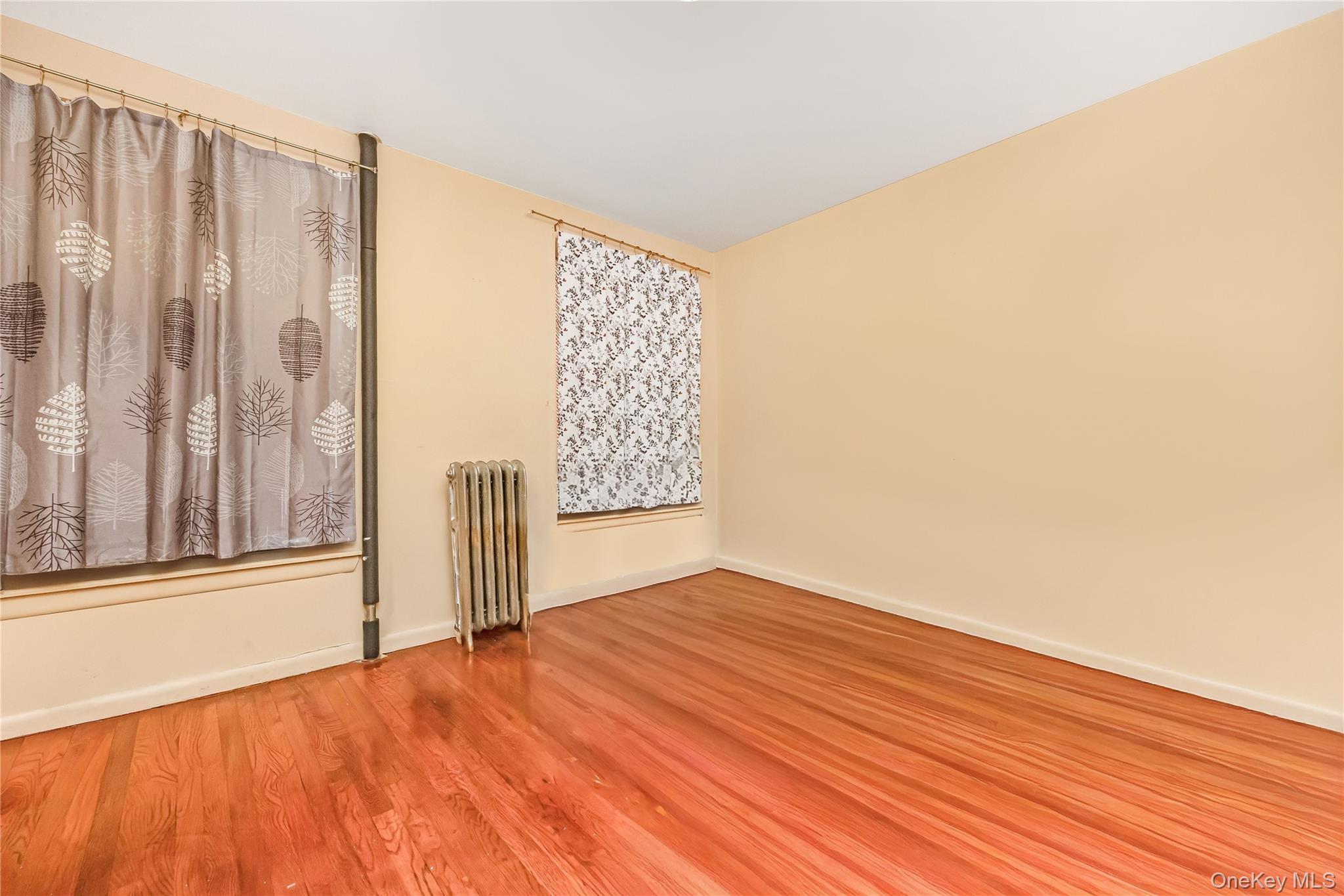 Single Family Belmont  Brooklyn, NY 11208, MLS-975120-5