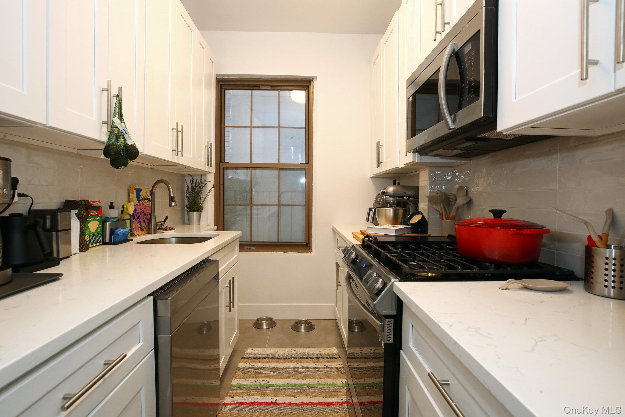 Coop Grand Concourse  Bronx, NY 10456, MLS-975128-2