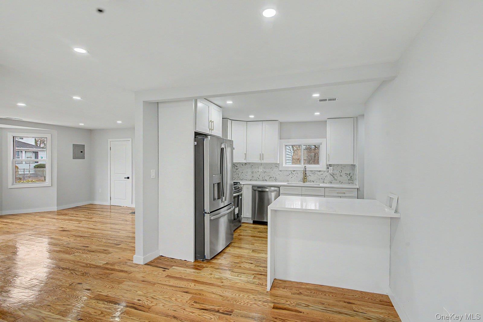 Single Family West Side  Suffolk County, NY 11706, MLS-975135-6