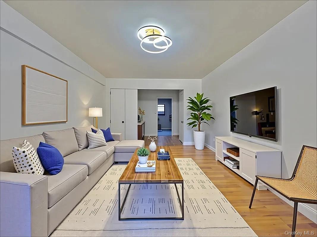 Coop Macnish  Queens, NY 11373, MLS-975171-2