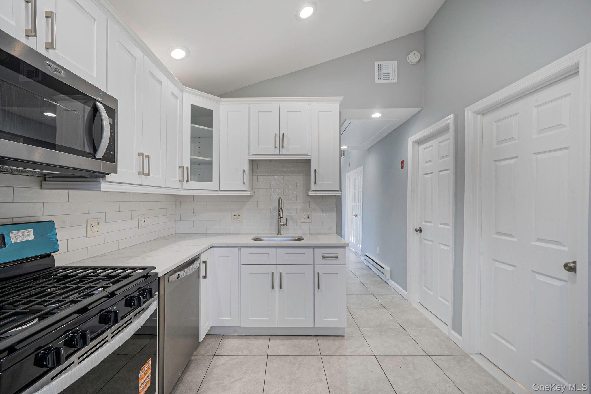 Single Family Oak  Suffolk County, NY 11901, MLS-975172-13